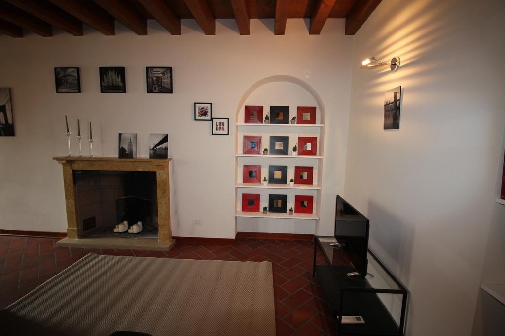 Eleganti Dimore Brescia Exterior foto